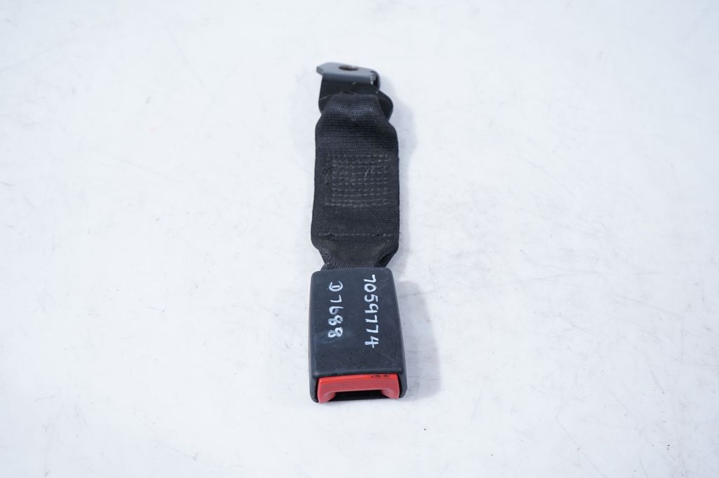 Rear seatbelt buckle (2)