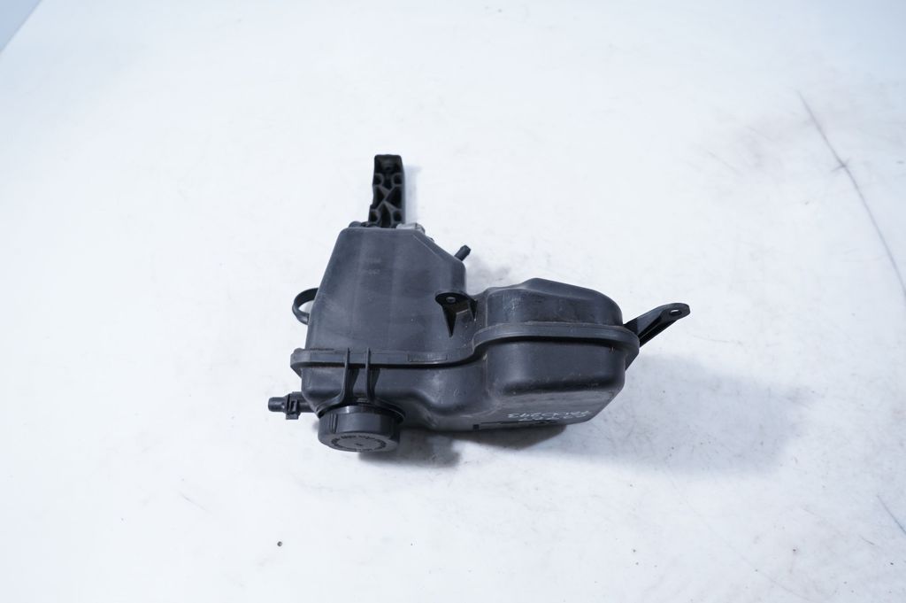 Coolant expansion tank/reservoir (3)