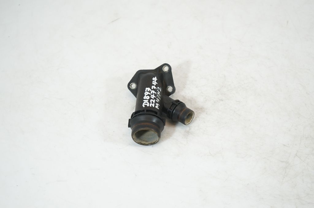 Engine coolant pipe/hose (4)