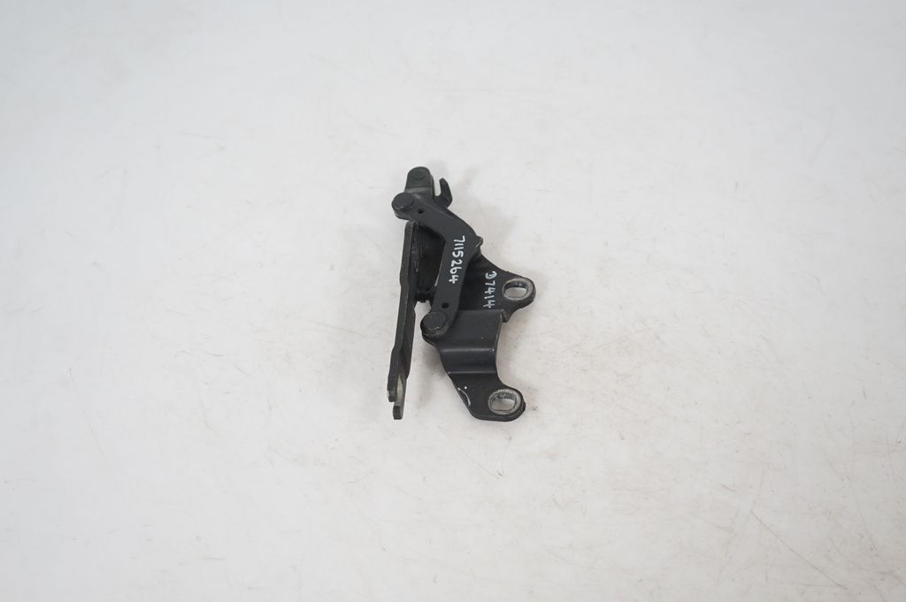 Engine bonnet/hood hinges (2)