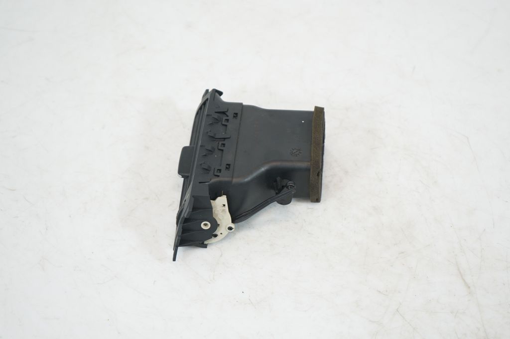 Dashboard side air vent grill/cover trim (2)