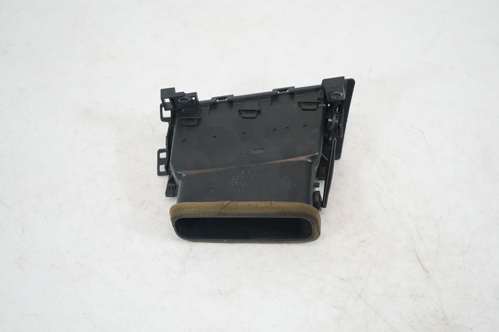 Dashboard side air vent grill/cover trim (5)