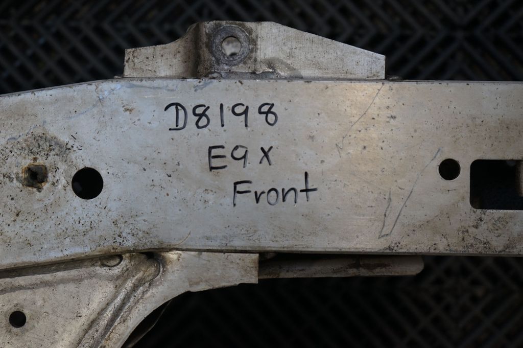 Front subframe (6)