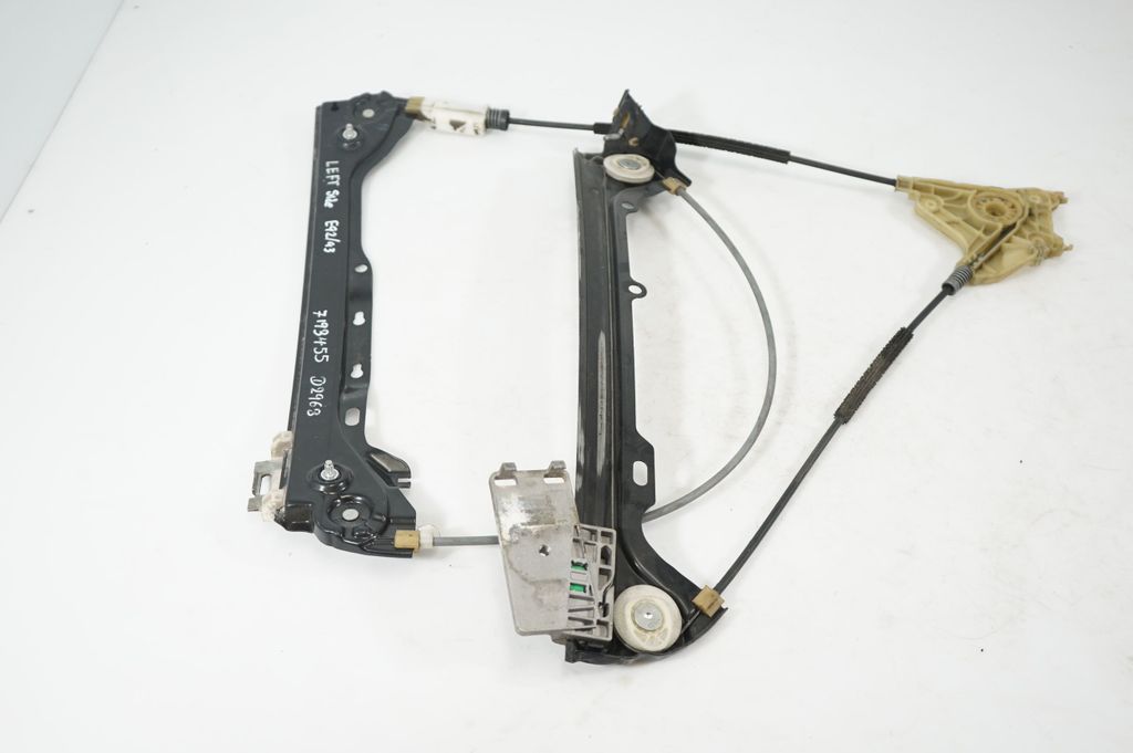 Front door window regulator with motor (2)