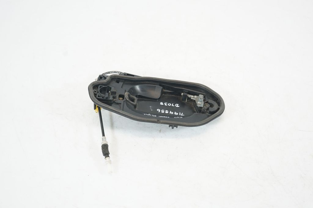 Front door exterior handle (3)