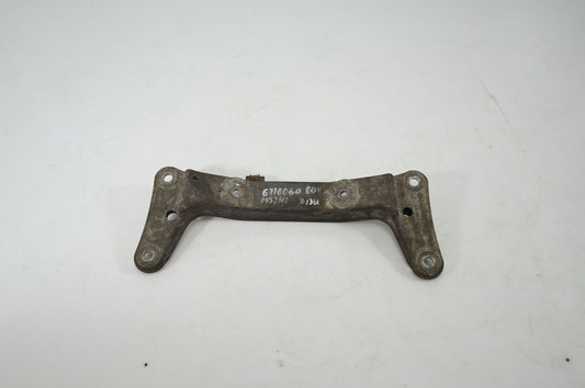 Gearbox mounting bracket