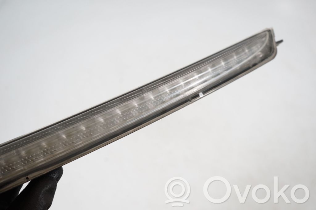 Third/center stoplight (9)