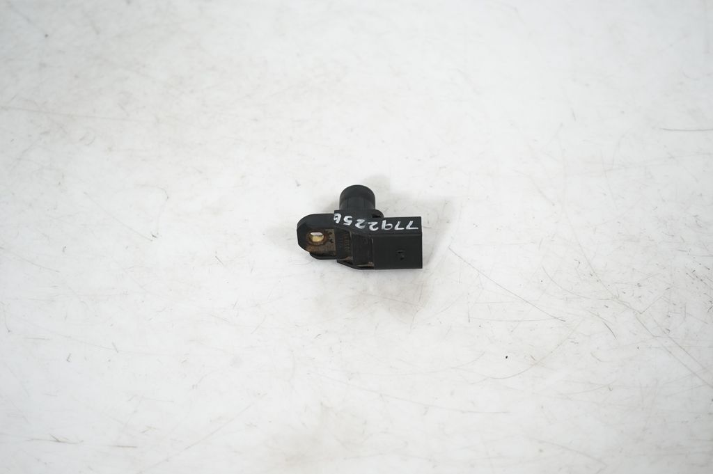Camshaft position sensor (3)