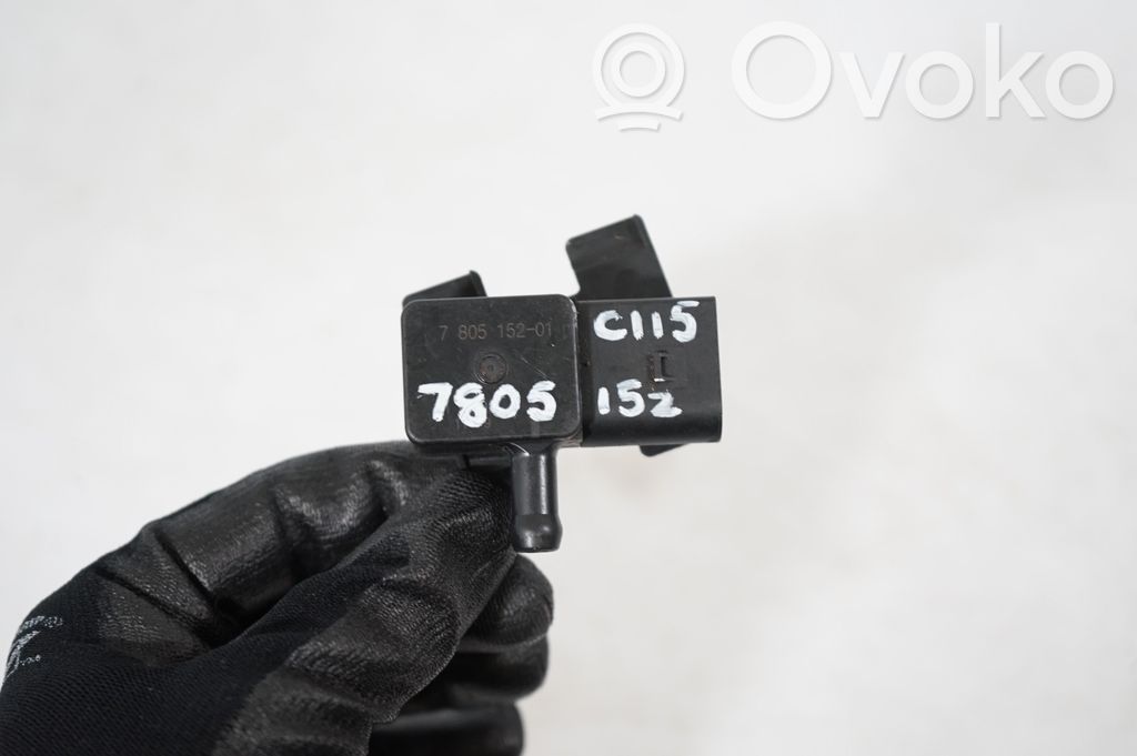 Exhaust gas pressure sensor (8)