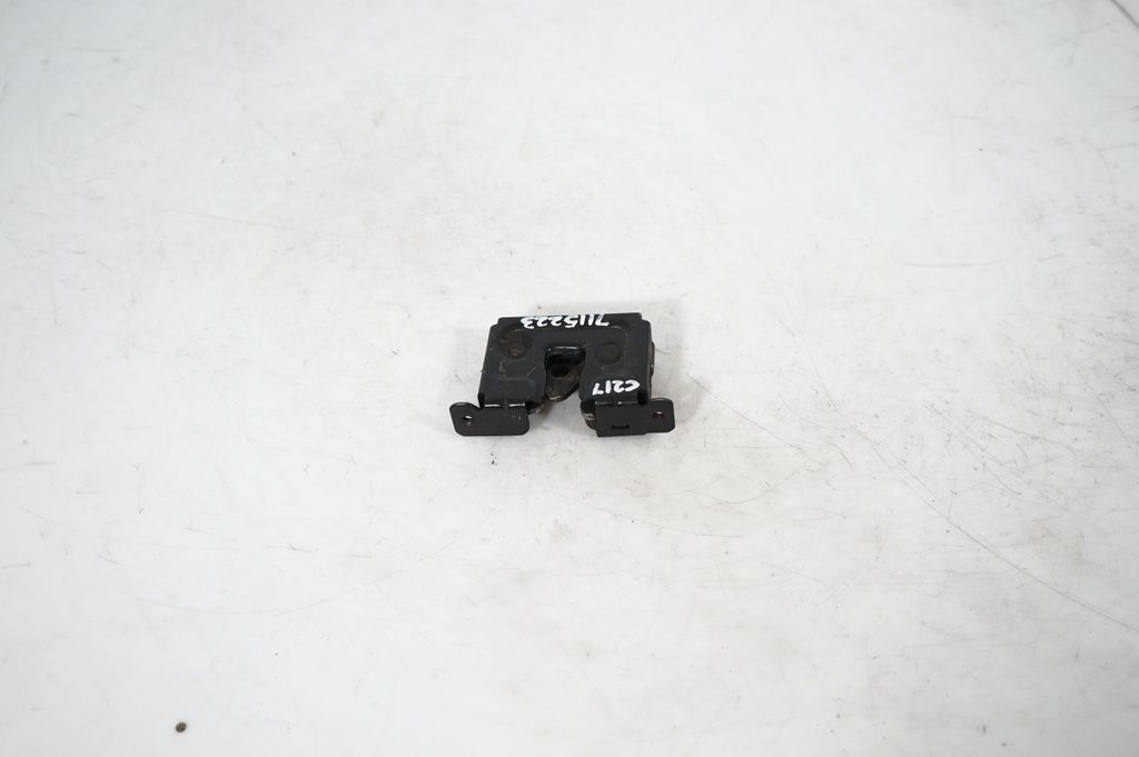 Engine bonnet/hood lock/catch (3)