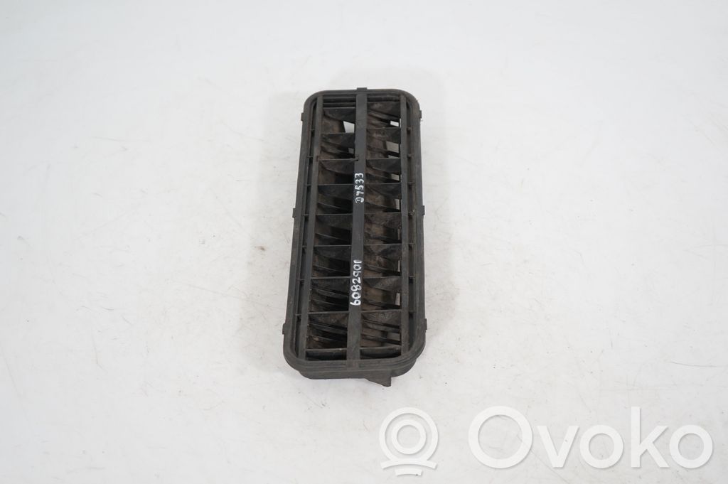 Quarter panel pressure vent (4)