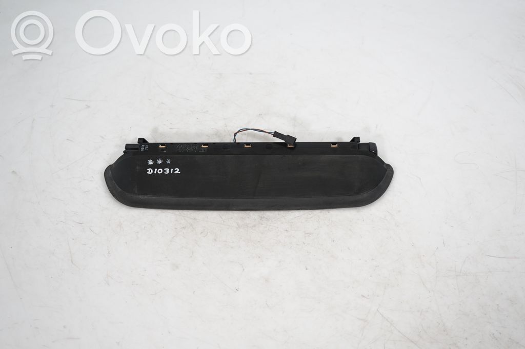 Rear/tail lights (5)