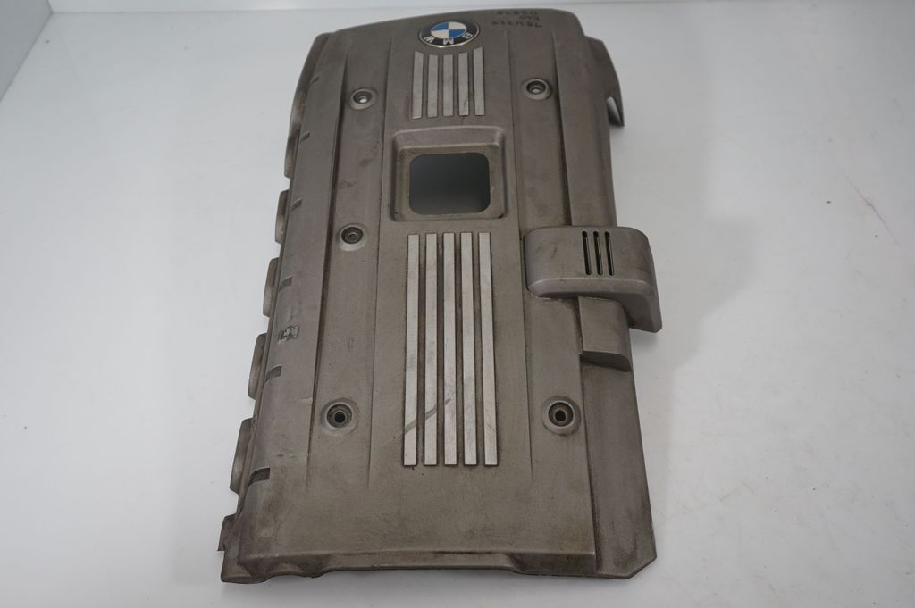 Engine cover (trim) (3)