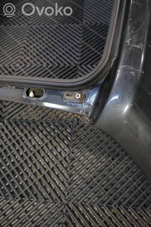 Tailgate/trunk/boot lid (8)