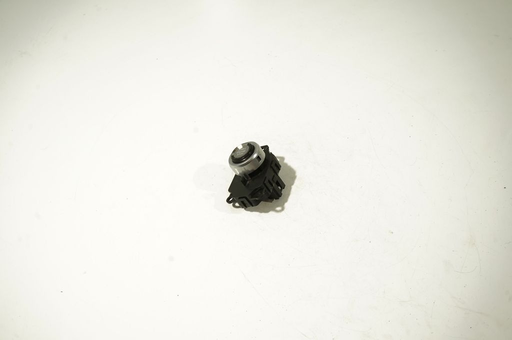 Engine start stop button switch