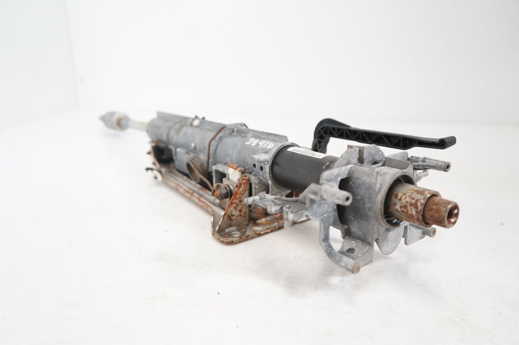 Steering wheel axle (6)