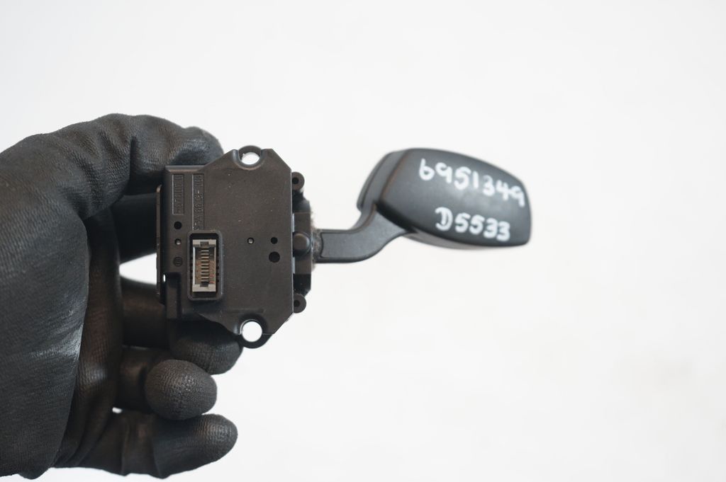 Wiper control stalk (8)