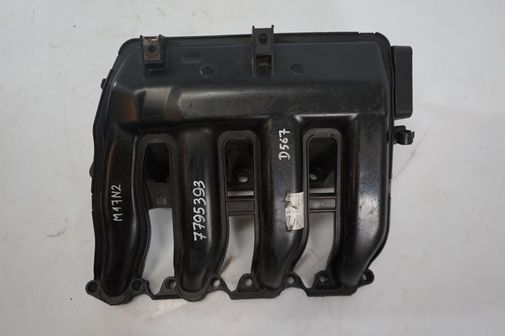 Intake manifold (9)