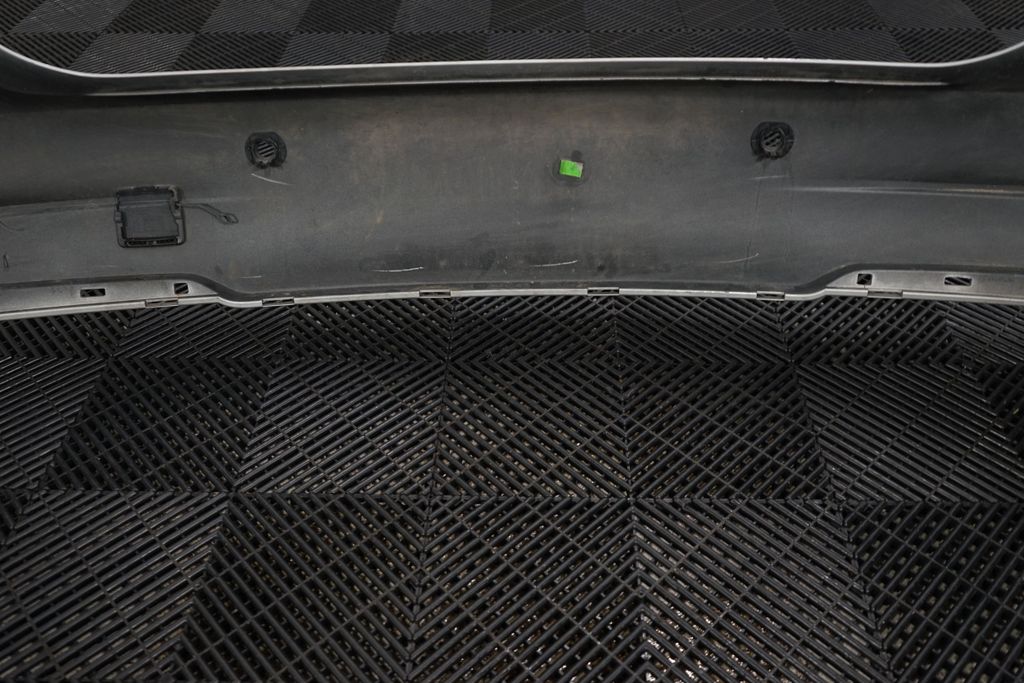 Rear bumper (14)