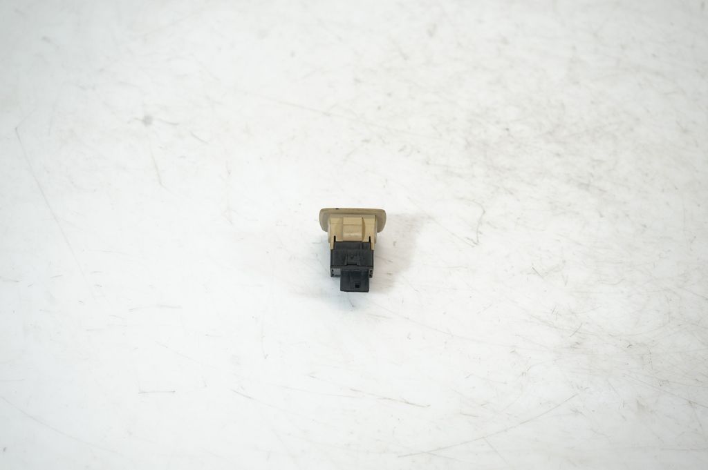 Electric window control switch (3)