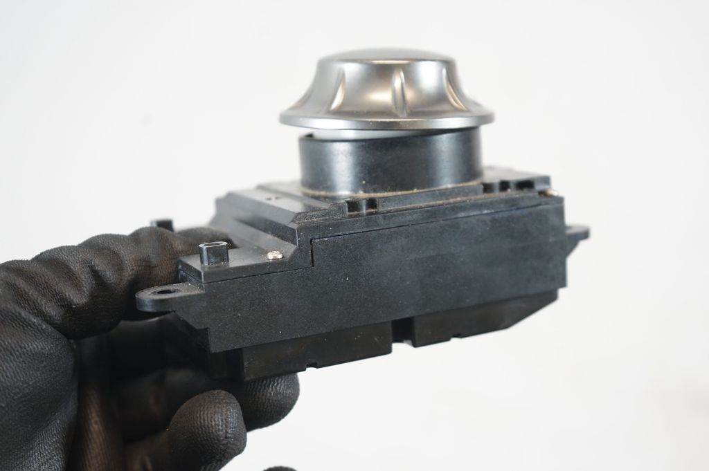 Multifunctional control switch/knob (7)