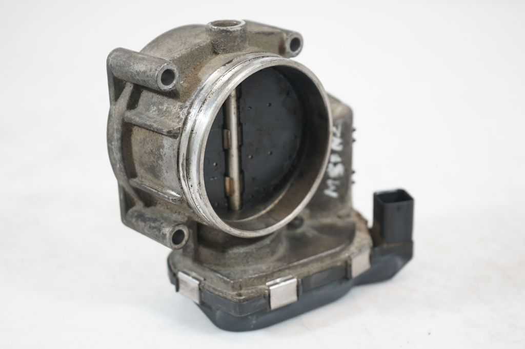 Throttle valve (7)