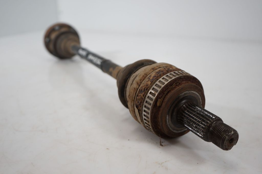 Rear driveshaft (5)