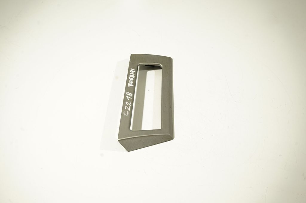 Dashboard glove box trim (4)