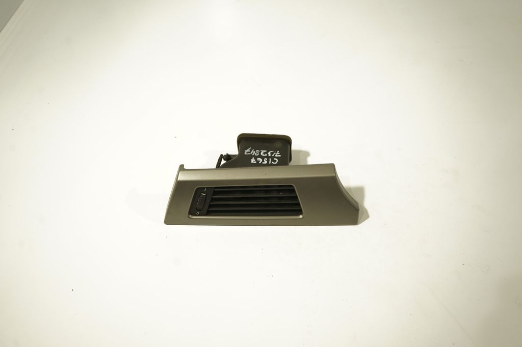 Dashboard glove box trim (5)