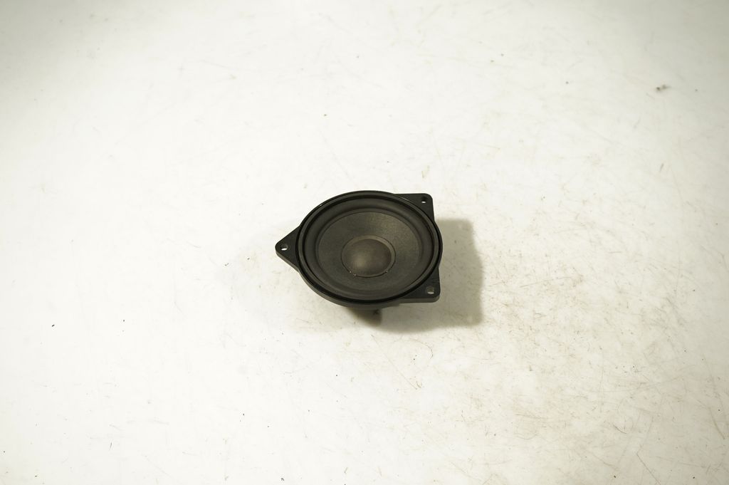 Panel speaker (4)