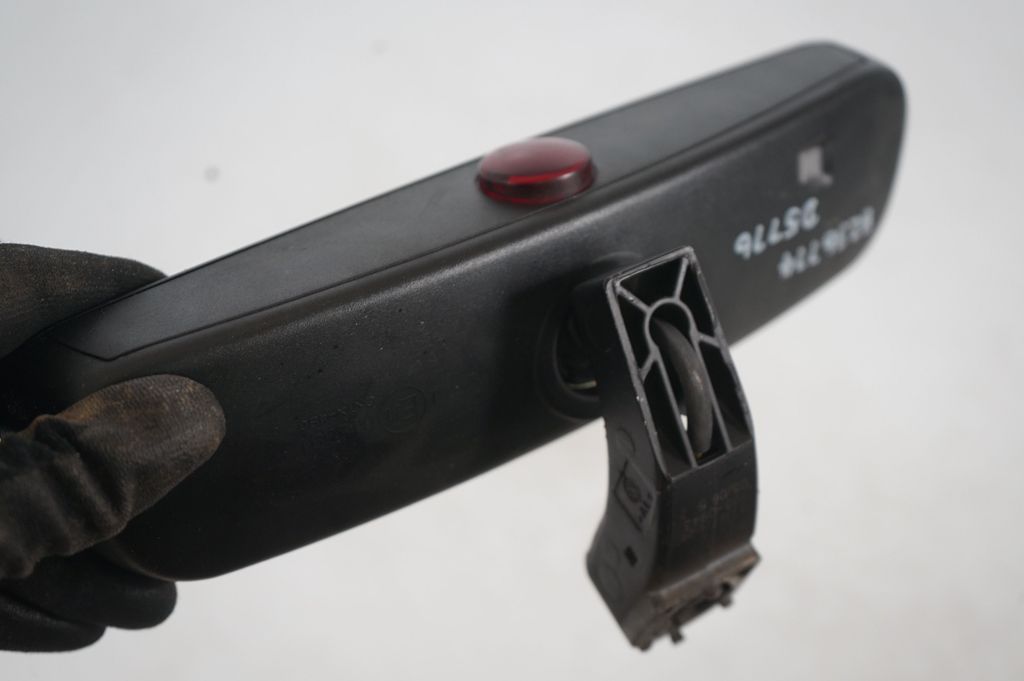 Rear view mirror (interior) (8)