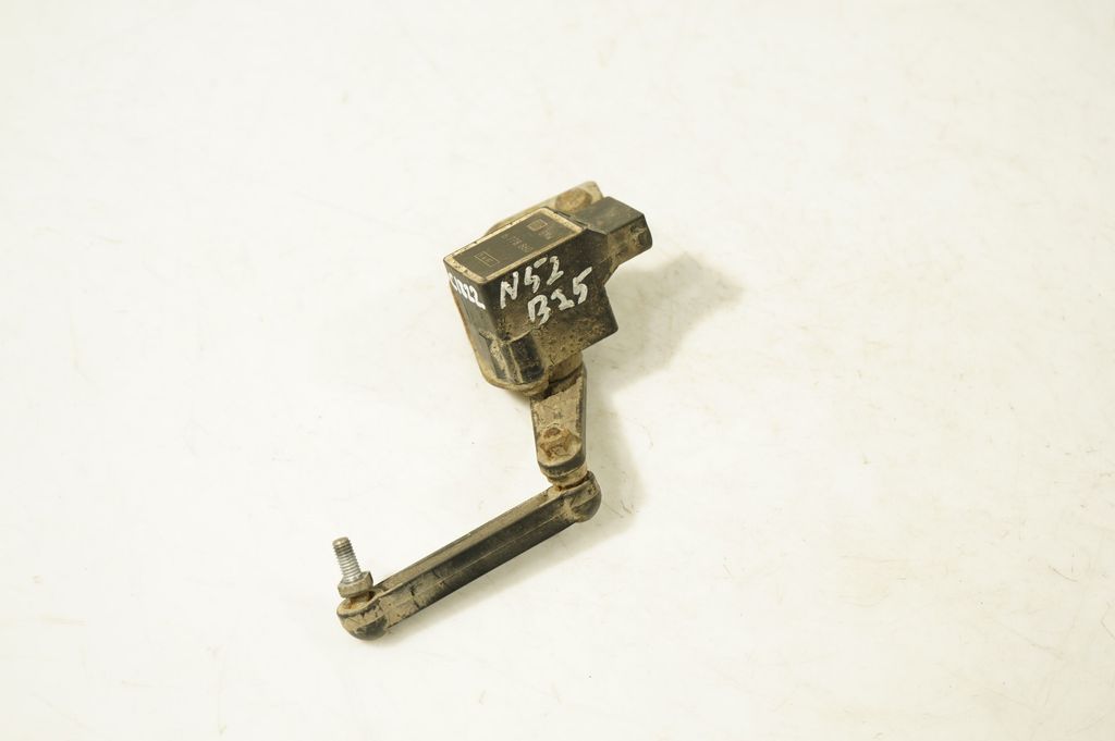 Headlight/headlamp level sensor (2)
