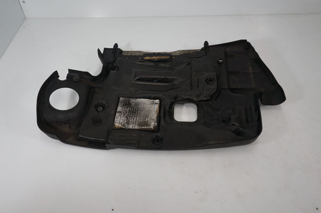 Engine cover (trim) (5)