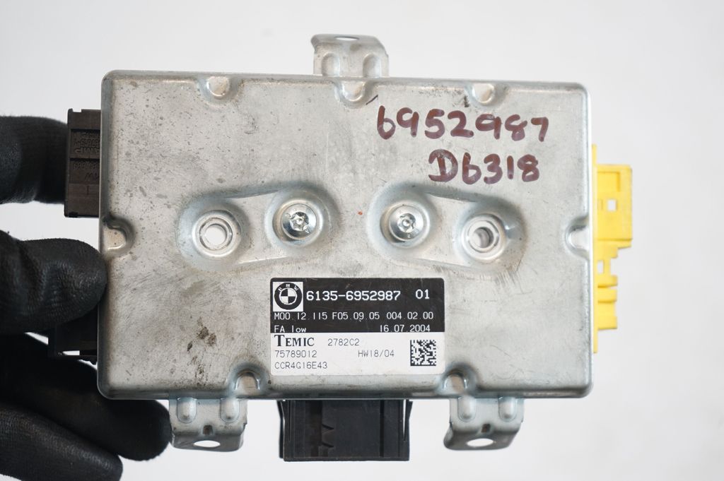 Door control unit/module (9)