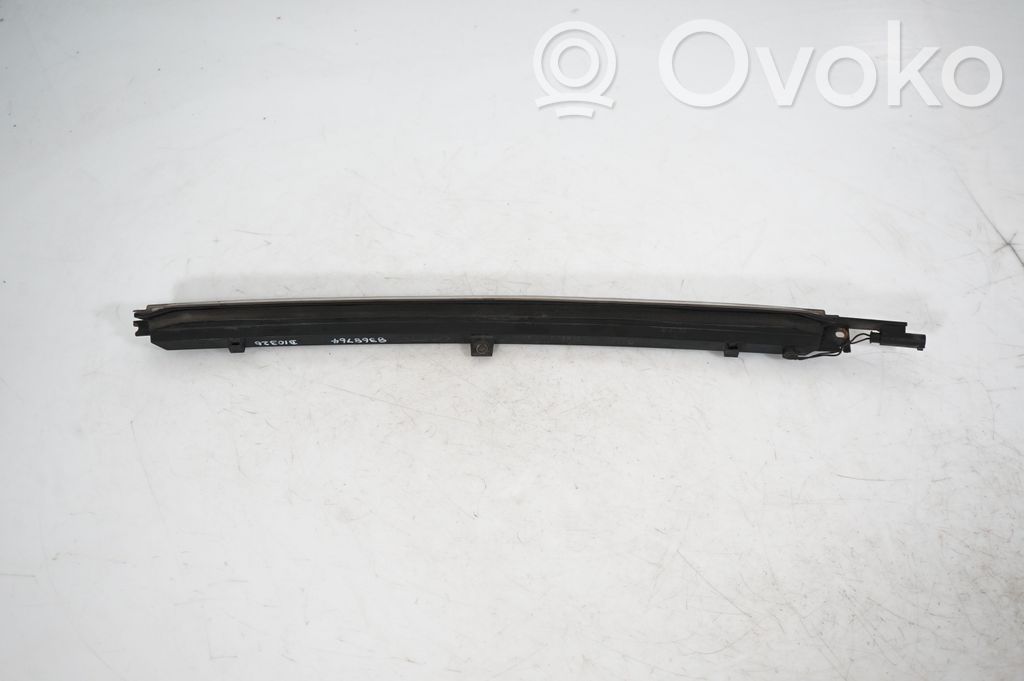 Third/center stoplight (3)