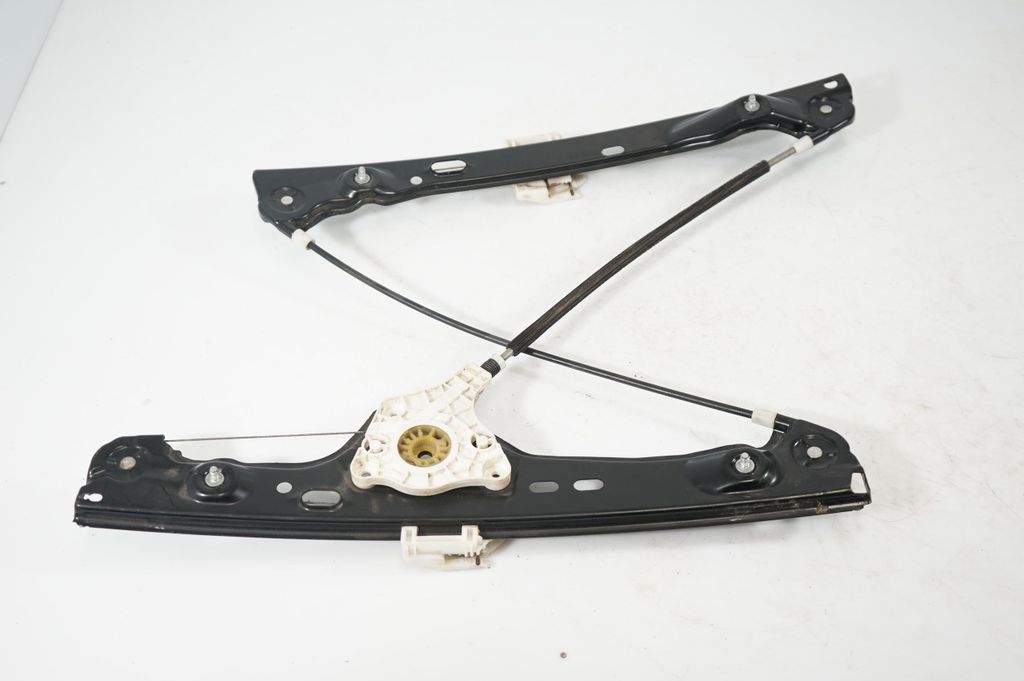 Front door window regulator with motor (6)