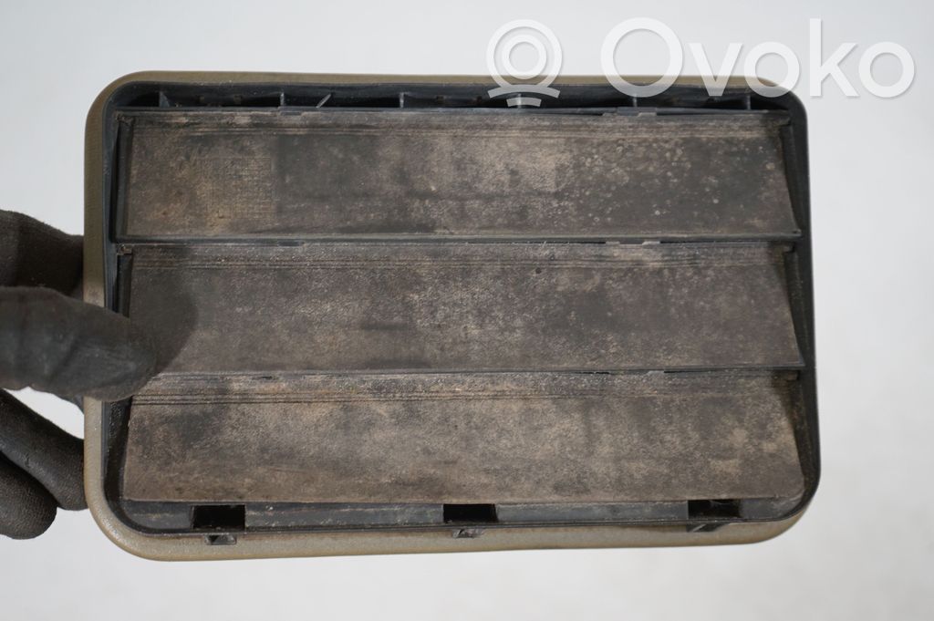 Quarter panel pressure vent (7)