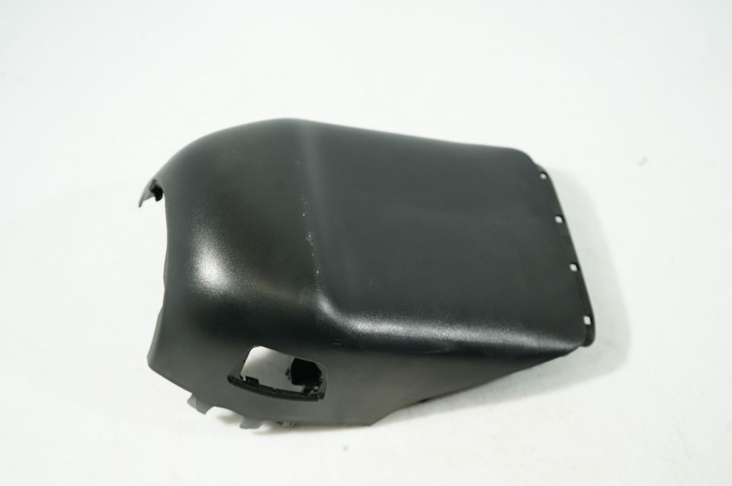 Steering wheel column trim (2)