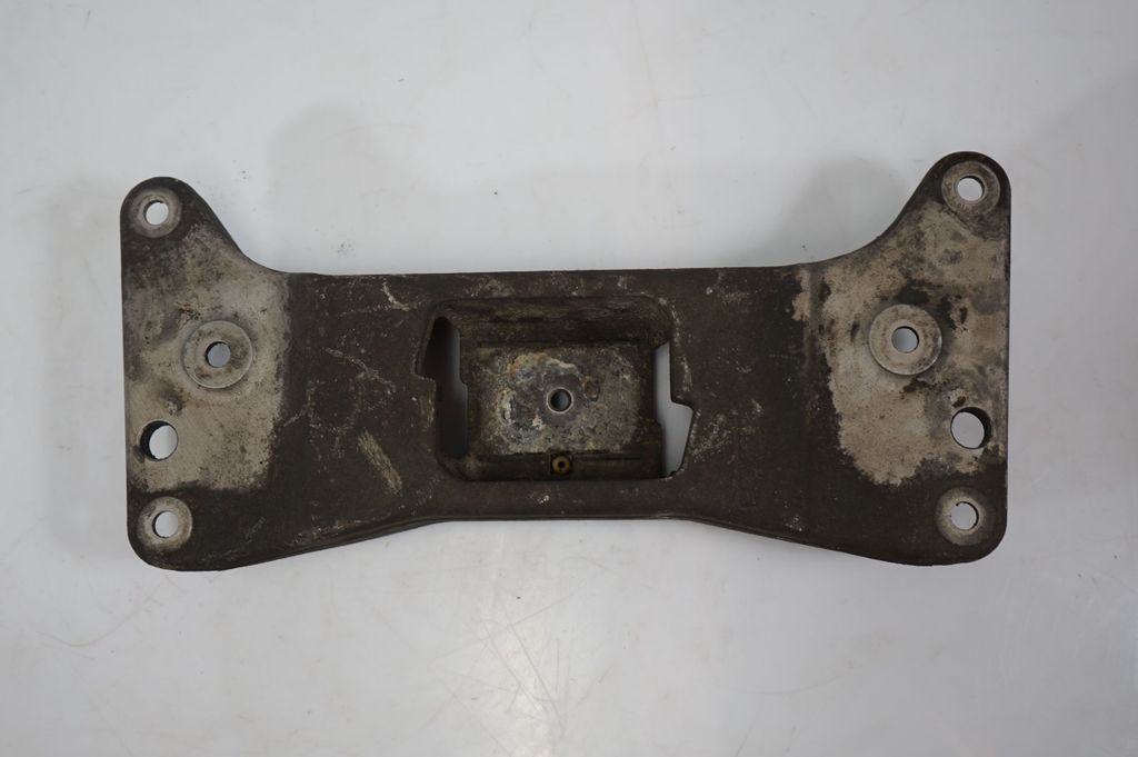 Gearbox mounting bracket (6)