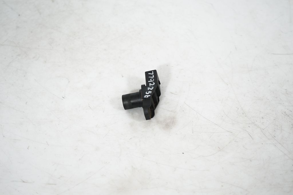 Camshaft position sensor (2)