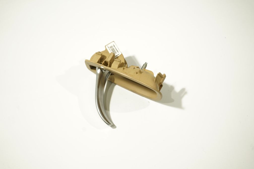 Front door interior handle (6)