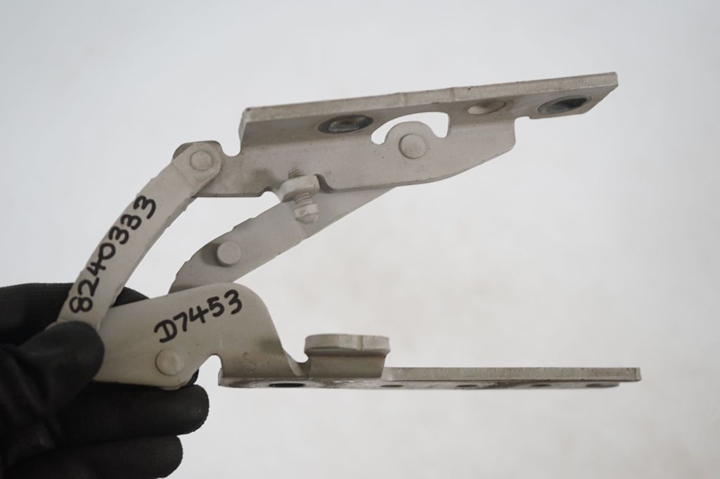 Engine bonnet/hood hinges (7)