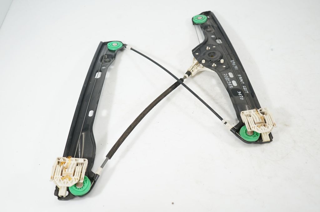 Front door window regulator with motor (2)
