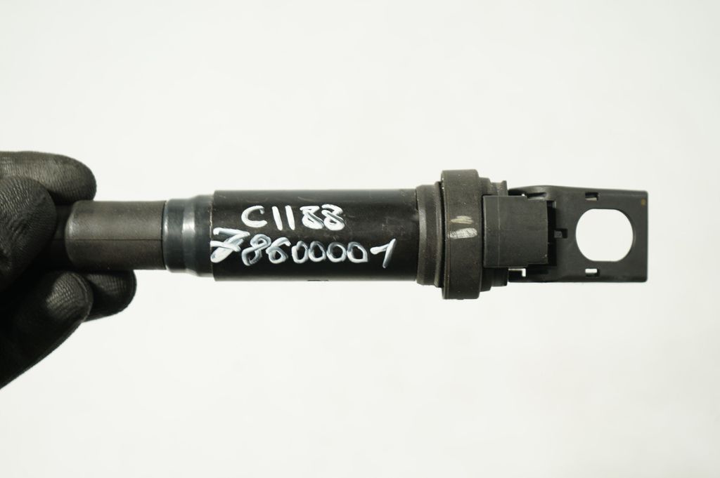 High voltage ignition coil (7)