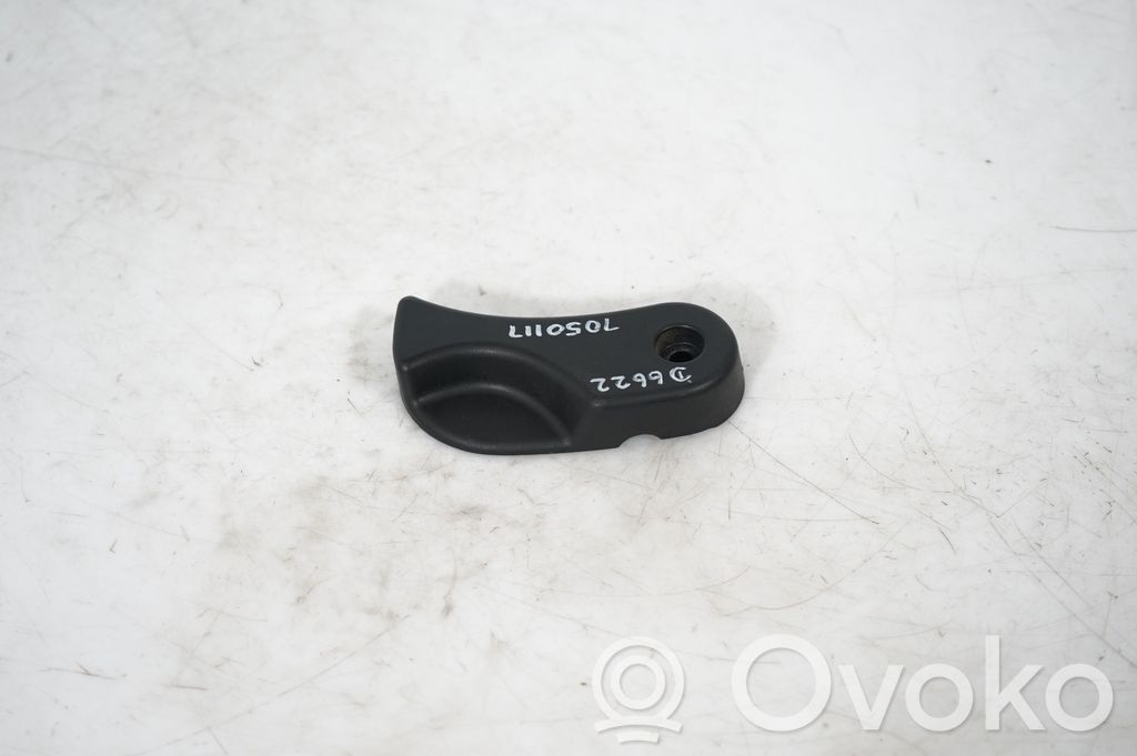 Front wiper blade arm (3)