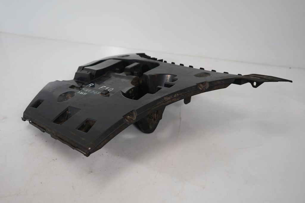 Rear bumper mounting bracket (7)