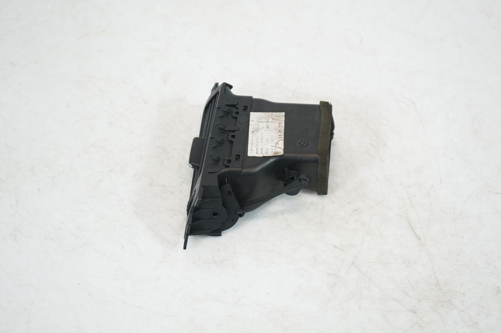 Dashboard side air vent grill/cover trim (6)