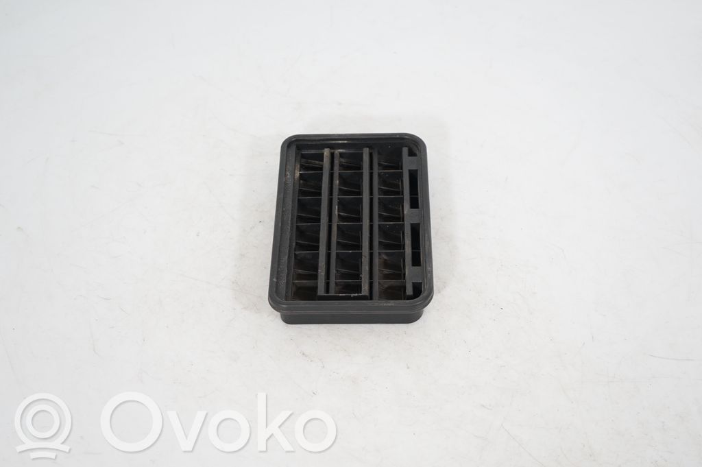 Quarter panel pressure vent (2)