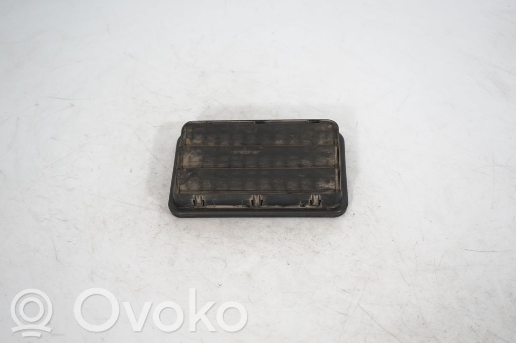 Quarter panel pressure vent (5)