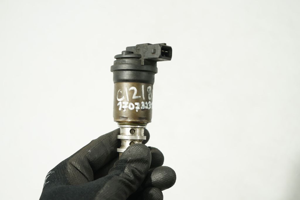 Camshaft vanos timing valve (7)
